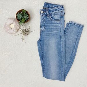 🌿 AE Light-Wash Hi-Rise Jegging 🌿